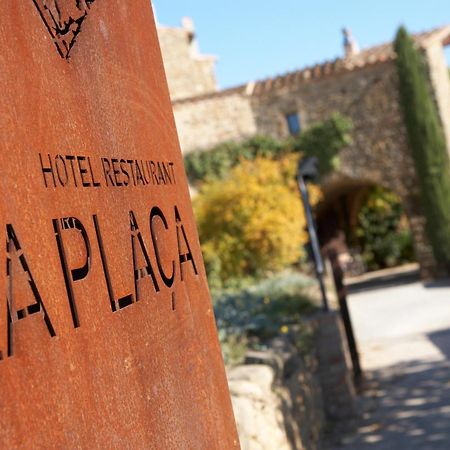 Hotel La Placa Madremanya Bagian luar foto