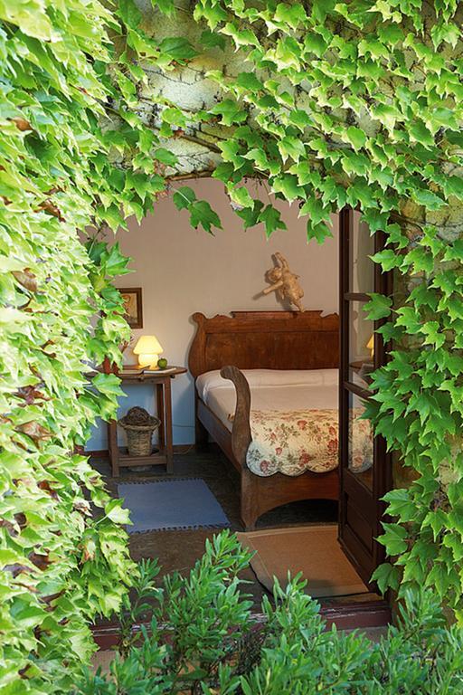 Hotel La Placa Madremanya Bagian luar foto