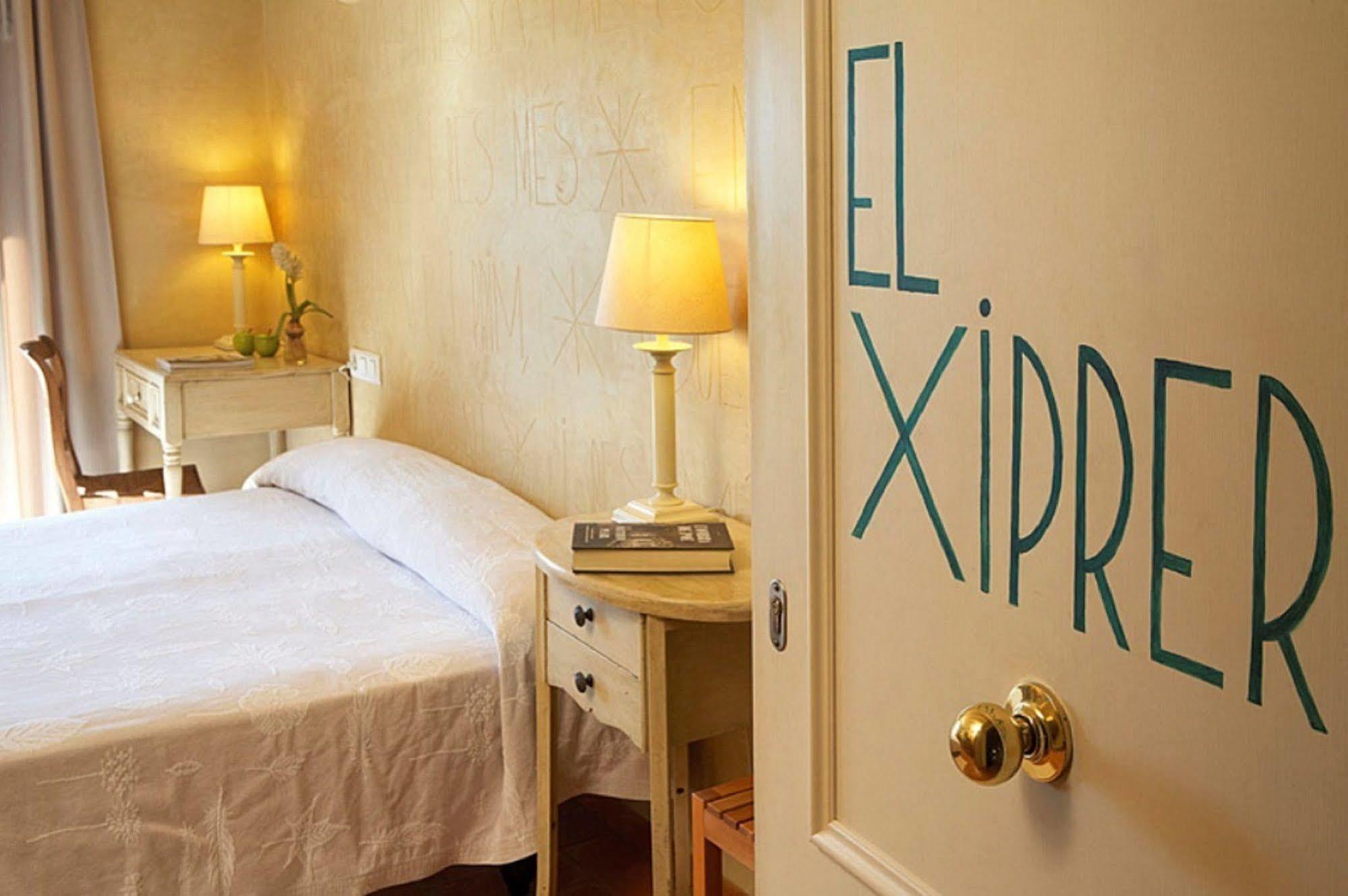 Hotel La Placa Madremanya Bagian luar foto